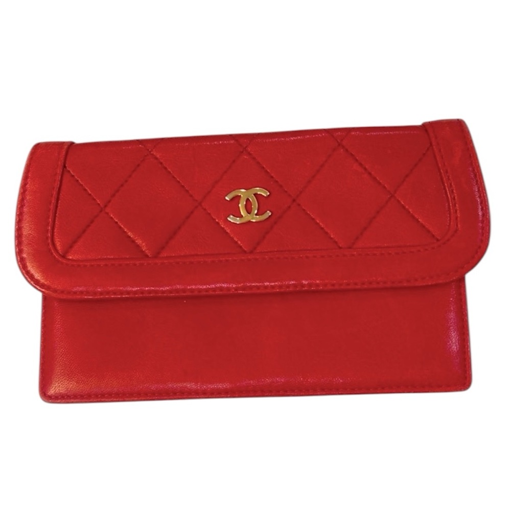 CHANEL CC Logo Matelasse Mini Pouch
